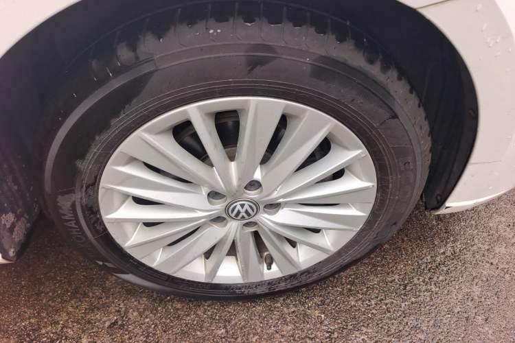 Used Volkswagen Lavida 2019 Lavida Start 1.5L Manual Comfort Edition China VI Standard Right Front Wheel Hub