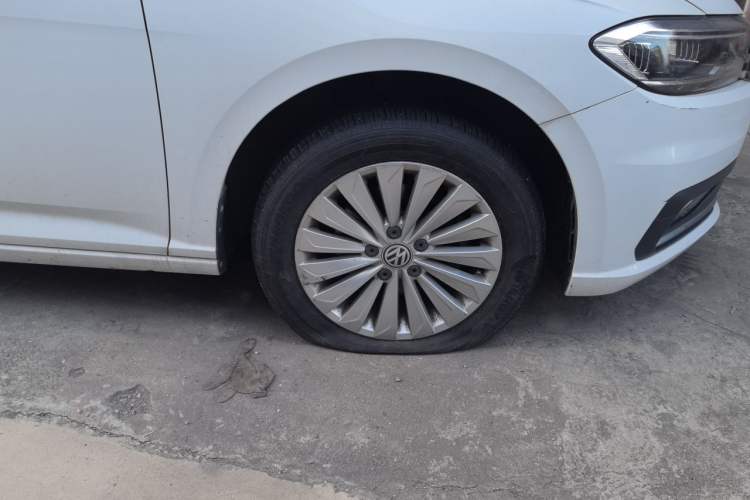 Used Volkswagen Lavida 2019 280TSI DSG Comfort Edition China VI standard Right Front Wheel Hub