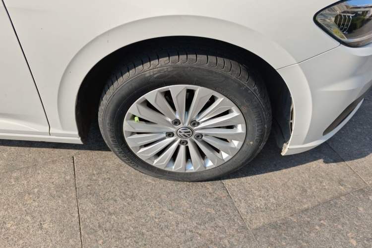 Used Volkswagen Lavida 2019 1.5L Automatic Comfort Edition China VI Standard Right Front Wheel Hub