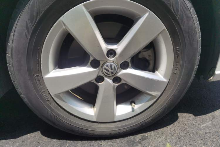 Used Volkswagen Lavida 2019 1.5L Manual Fashion Edition China VI Standard Right Front Wheel Hub