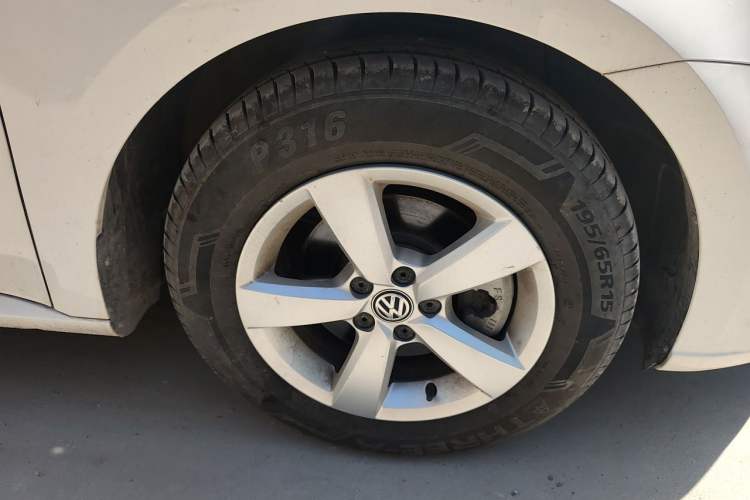 Used Volkswagen Lavida 2019 Lavida Start 1.5L Automatic Trendy Version China VI Standard Right Front Wheel Hub
