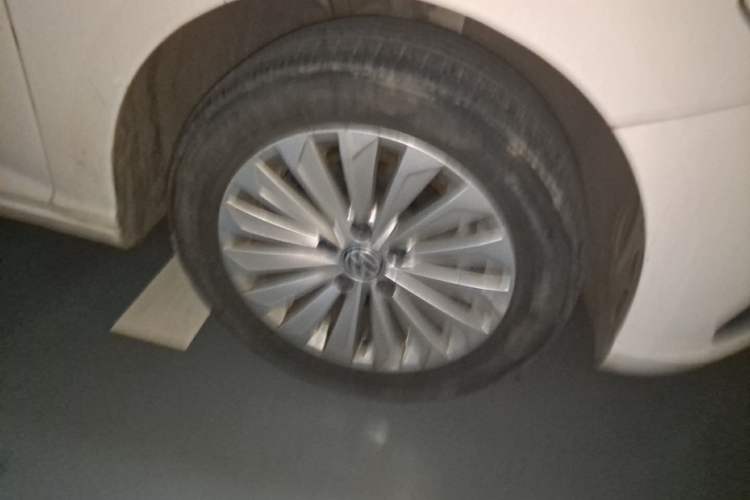 Used Volkswagen Lavida 2019 280TSI DSG Comfort Edition China VI standard Right Front Wheel Hub
