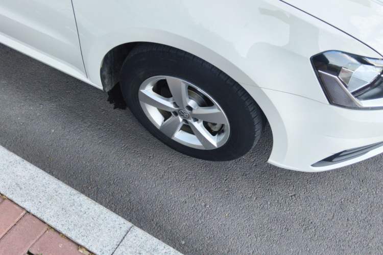 Used Volkswagen Lavida 2019 Lavida Start 1.5L Automatic Trendy Version China VI Standard Right Front Wheel Hub