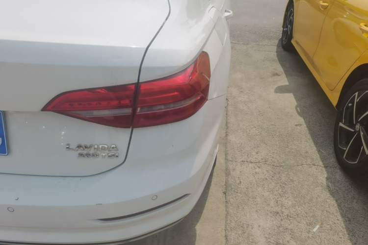 Used Volkswagen Lavida 2019 280TSI DSG Comfort Edition China VI standard Right Rear Taillight