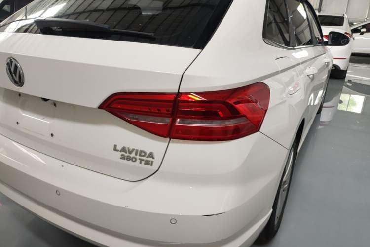 Used Volkswagen Lavida 2019 Hatchback 280TSI DSG Comfort Edition China VI Standard Right Rear Taillight