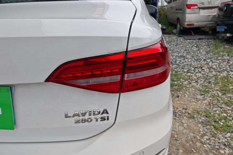 Used Volkswagen Lavida 2019 280TSI DSG Comfort Edition China VI standard Right Rear Taillight