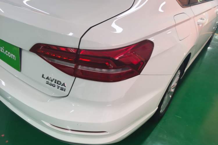 Used Volkswagen Lavida 2019 280TSI DSG Comfort Edition China VI standard Right Rear Taillight