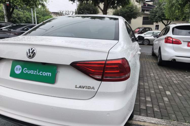 Used Volkswagen Lavida 2019 Lavida Start 1.5L Automatic Trendy Version China VI Standard Right Rear Taillight