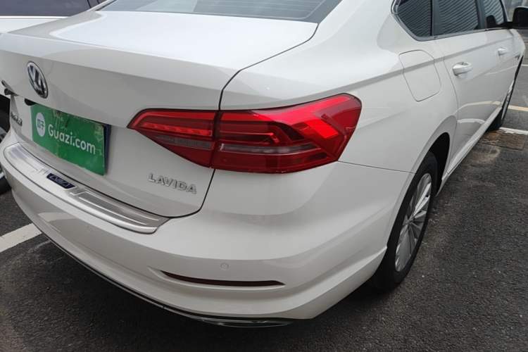 Used Volkswagen Lavida 2019 1.5L Automatic Comfort Edition China VI Standard Right Rear Taillight