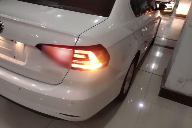 Used Volkswagen Lavida 2019 Lavida Start 1.5L Automatic Trendy Version China VI Standard Right Rear Taillight