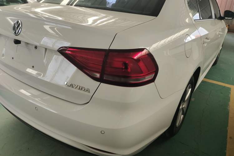 Used Volkswagen Lavida 2019 Lavida Start 1.5L Automatic Trendy Version China VI Standard Right Rear Taillight