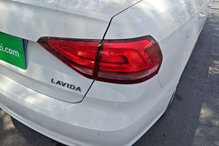 Used Volkswagen Lavida 2019 Lavida Start 1.5L Automatic Trendy Version China VI Standard Right Rear Taillight