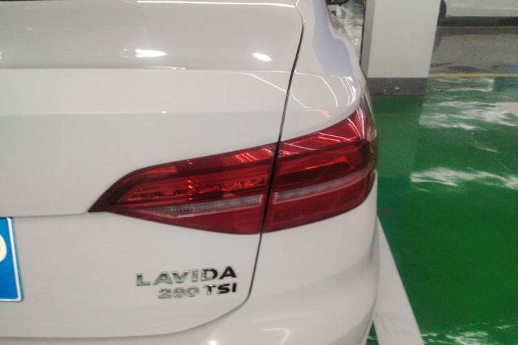Used Volkswagen Lavida 2019 280TSI DSG Comfort Edition China VI standard Right Rear Taillight