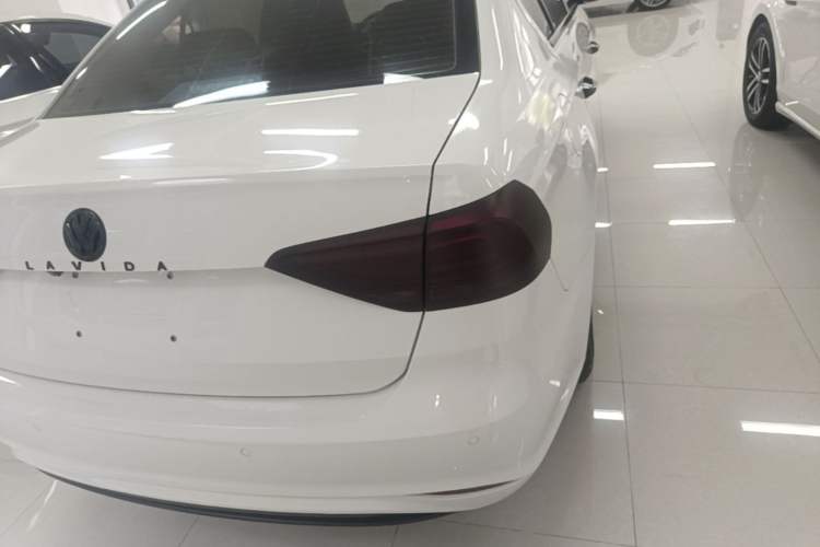 Used Volkswagen Lavida 2019 Lavida Start 1.5L Automatic Trendy Version China VI Standard Right Rear Taillight