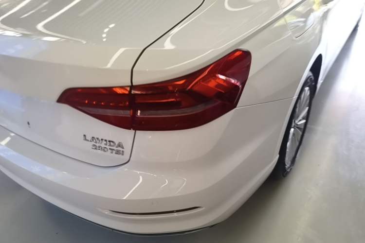 Used Volkswagen Lavida 2019 280TSI DSG Comfort Edition China VI standard Right Rear Taillight