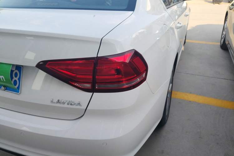 Used Volkswagen Lavida 2019 Lavida Start 1.5L Automatic Trendy Version China VI Standard Right Rear Taillight