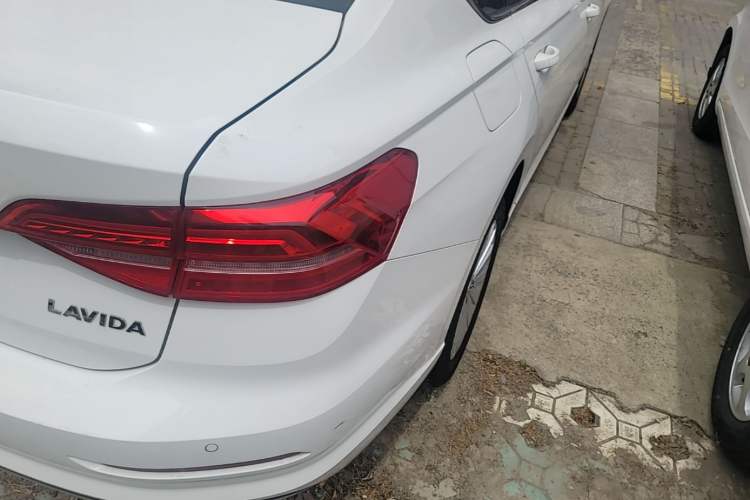 Used Volkswagen Lavida 2019 1.5L Automatic Comfort Edition China VI Standard Right Rear Taillight