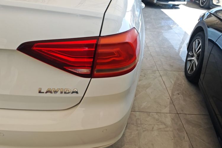 Used Volkswagen Lavida 2019 Lavida Start 1.5L Automatic Trendy Version China VI Standard Right Rear Taillight
