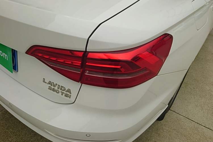 Used Volkswagen Lavida 2019 280TSI DSG Comfort Edition China VI standard Right Rear Taillight