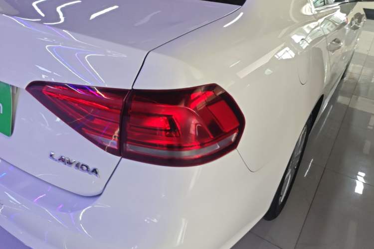 Used Volkswagen Lavida 2019 Lavida Start 1.5L Automatic Comfort Edition China VI Standard Right Rear Taillight