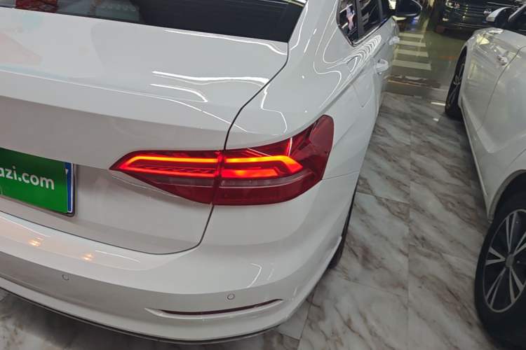 Used Volkswagen Lavida 2019 280TSI DSG Comfort Edition China VI standard Right Rear Taillight
