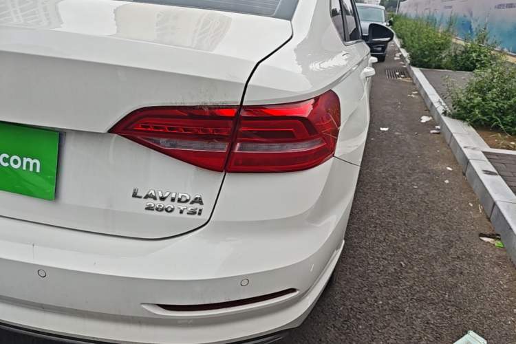 Used Volkswagen Lavida 2019 280TSI DSG Comfort Edition China VI standard Right Rear Taillight