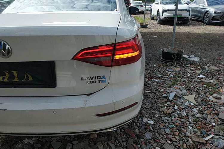 Used Volkswagen Lavida 2019 280TSI DSG Comfort Edition China VI standard Right Rear Taillight