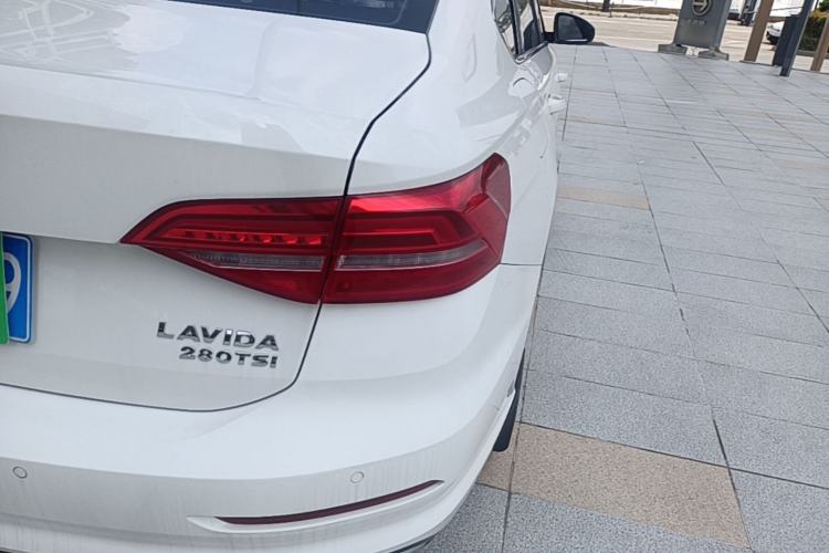 Used Volkswagen Lavida 2019 280TSI DSG Comfort Edition China VI standard Right Rear Taillight