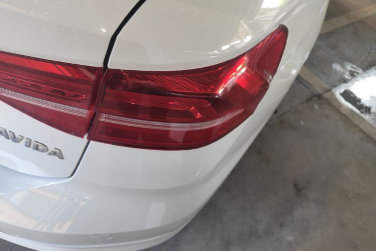 Used Volkswagen Lavida 2019 1.5L Automatic Fashion Edition China VI Right Rear Taillight