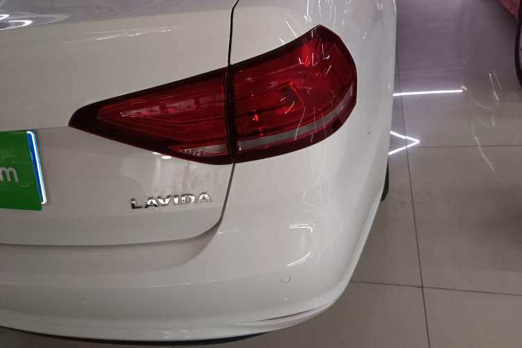 Used Volkswagen Lavida 2019 Lavida Start 1.5L Automatic Trendy Version China VI Standard Right Rear Taillight