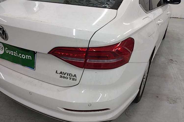 Used Volkswagen Lavida 2019 280TSI DSG Comfort Edition China VI standard Right Rear Taillight