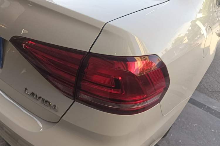 Used Volkswagen Lavida 2019 Lavida Start 1.5L Automatic Comfort Edition China VI Standard Right Rear Taillight