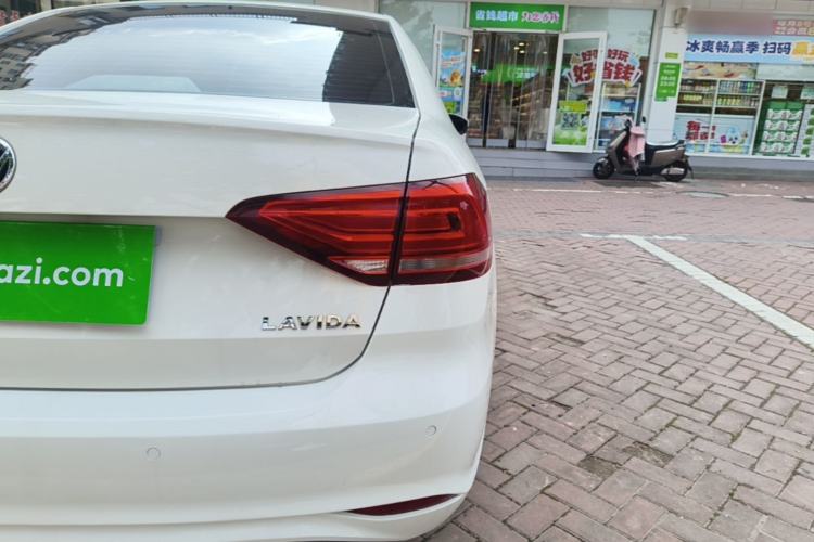 Used Volkswagen Lavida 2019 Lavida Start 1.5L Automatic Trendy Version China VI Standard Right Rear Taillight