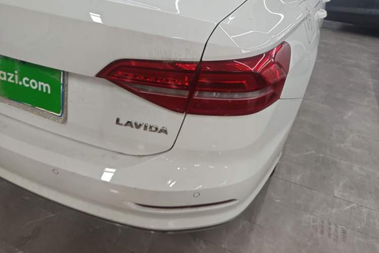 Used Volkswagen Lavida 2019 1.5L Automatic Comfort Edition China VI Standard Right Rear Taillight