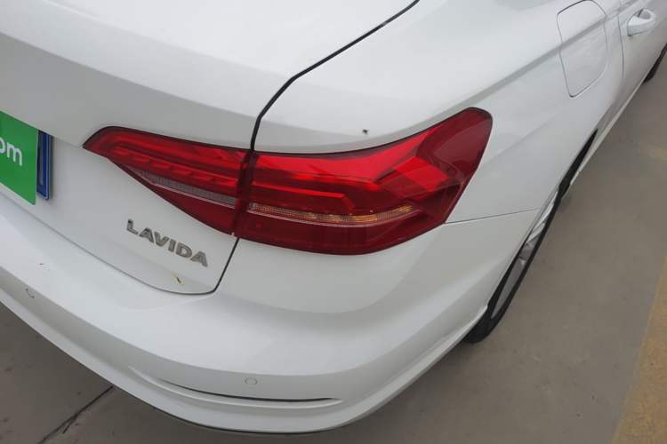 Used Volkswagen Lavida 2019 1.5L Automatic Comfort Edition China VI Standard Right Rear Taillight