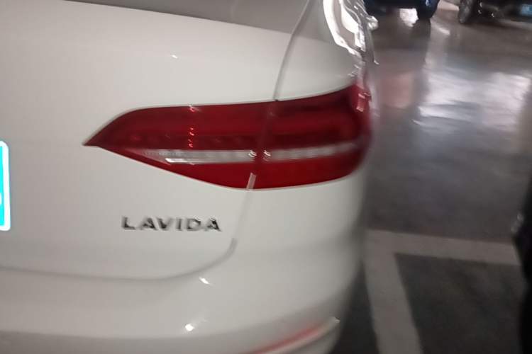 Used Volkswagen Lavida 2019 1.5L Automatic Comfort Edition China VI Standard Right Rear Taillight