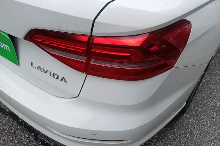 Used Volkswagen Lavida 2019 1.5L Automatic Comfort Edition China VI Standard Right Rear Taillight