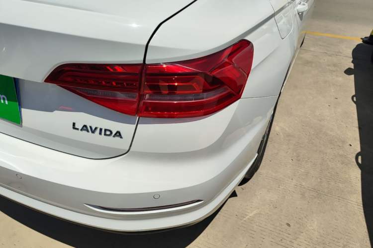 Used Volkswagen Lavida 2019 1.5L Automatic Fashion Edition China VI Right Rear Taillight
