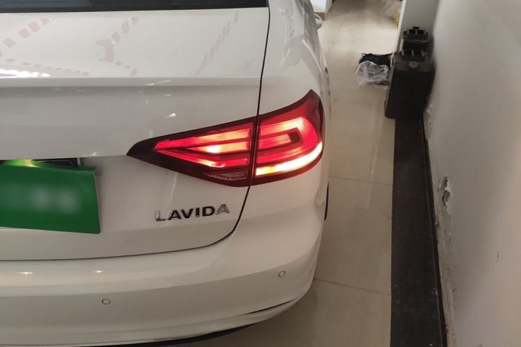 Used Volkswagen Lavida 2019 Lavida Start 1.5L Automatic Comfort Edition China VI Standard Right Rear Taillight