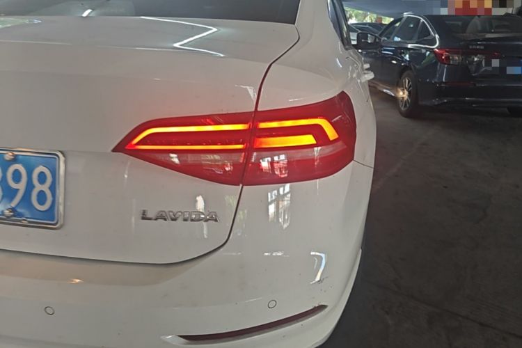 Used Volkswagen Lavida 2019 1.5L Automatic Comfort Edition China VI Standard Right Rear Taillight