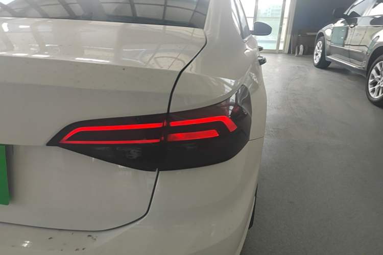 Used Volkswagen Lavida 2019 280TSI DSG Comfort Edition China VI standard Right Rear Taillight
