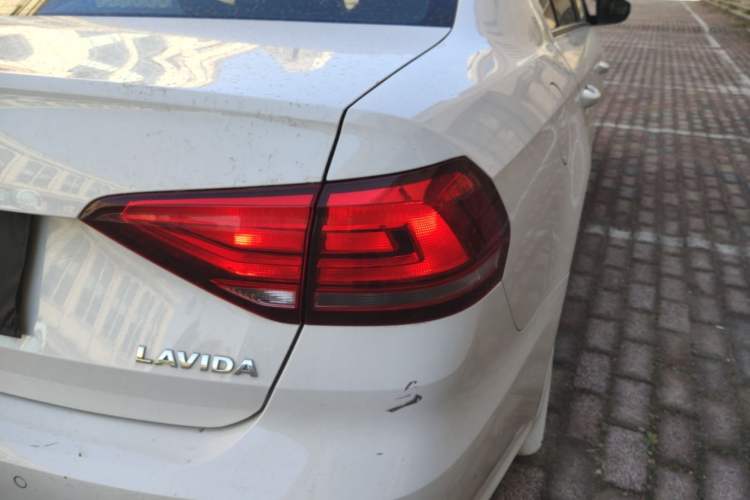 Used Volkswagen Lavida 2019 Lavida Start 1.5L Manual Fashion Edition China VI Standard Right Rear Taillight