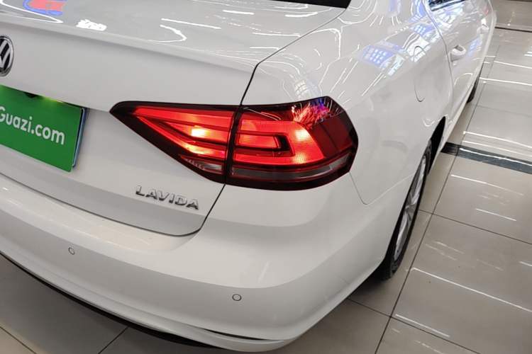Used Volkswagen Lavida 2019 Lavida Start 1.5L Automatic Comfort Edition China VI Standard Right Rear Taillight
