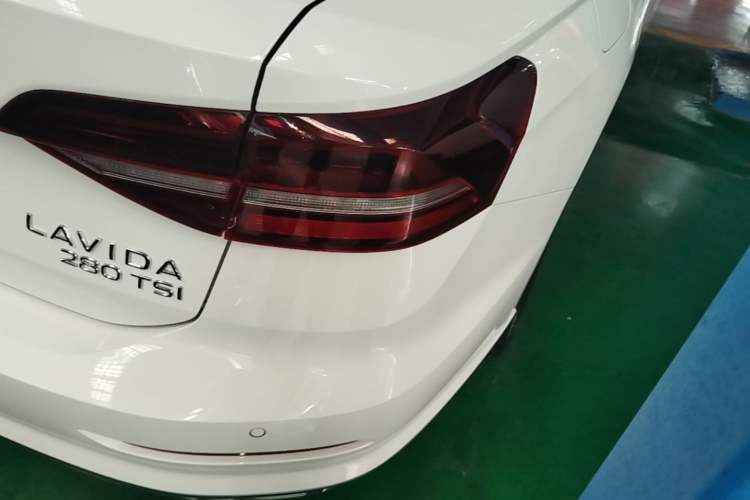 Used Volkswagen Lavida 2019 280TSI DSG Comfort Edition China VI standard Right Rear Taillight