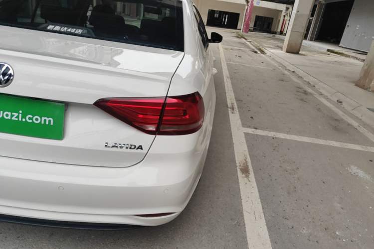 Used Volkswagen Lavida 2019 Lavida Start 1.5L Automatic Trendy Version China VI Standard Right Rear Taillight