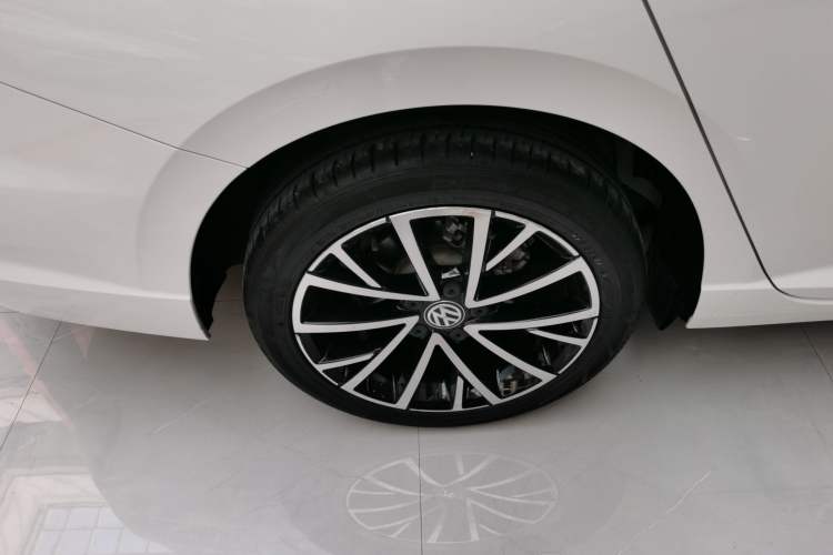 Used Volkswagen Lavida 2019 280TSI DSG Luxury Edition China VI Standard Right Rear Wheel Hub