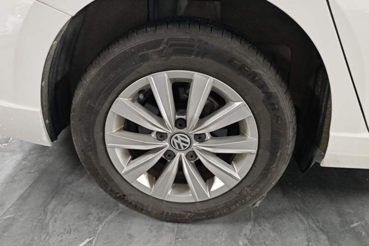 Used Volkswagen Lavida 2019 1.5L Automatic Fashion Edition China VI Right Rear Wheel Hub