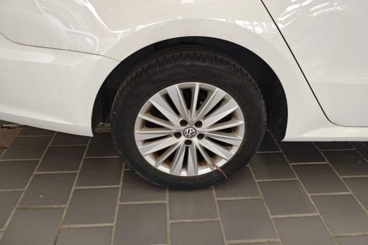Used Volkswagen Lavida 2019 Lavida Start 1.5L Automatic Comfort Edition China VI Standard Right Rear Wheel Hub
