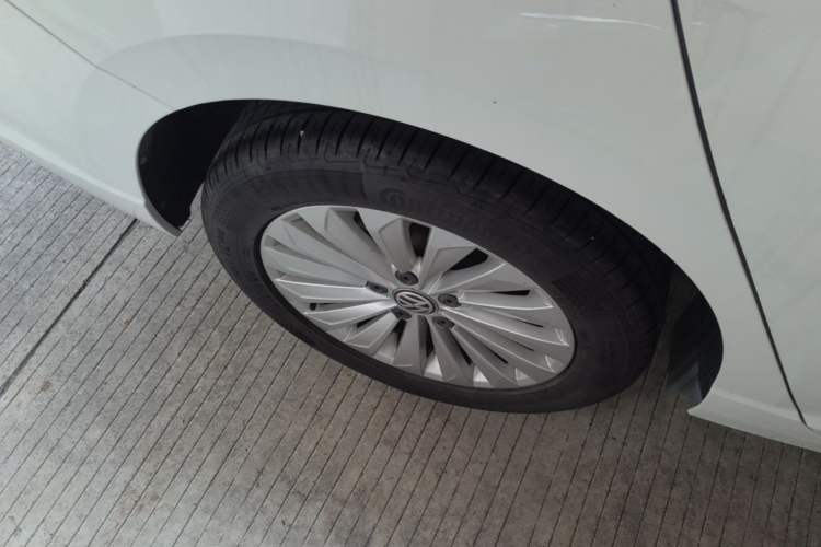 Used Volkswagen Lavida 2019 1.5L Automatic Comfort Edition China VI Standard Right Rear Wheel Hub