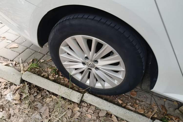 Used Volkswagen Lavida 2019 Lavida Start 1.5L Automatic Comfort Edition China VI Standard Right Rear Wheel Hub